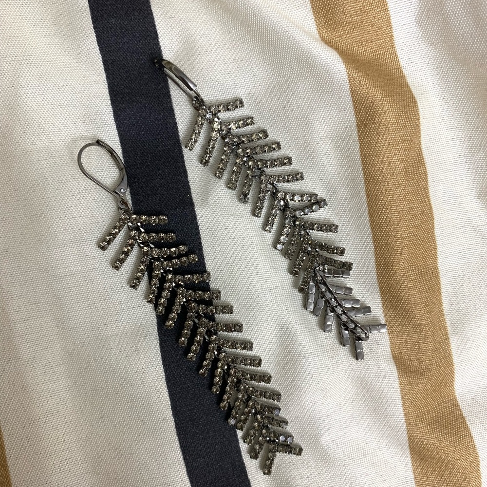 Nice silver and black shiny earrings